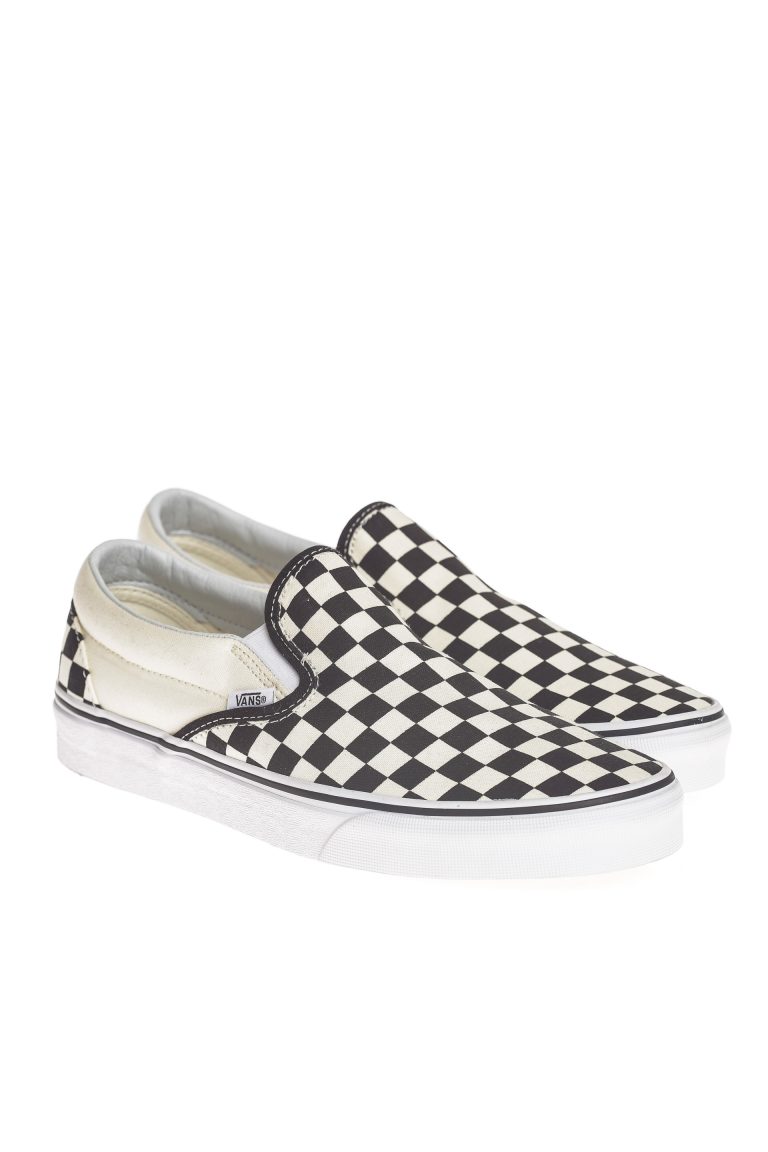 black and white slide on vans